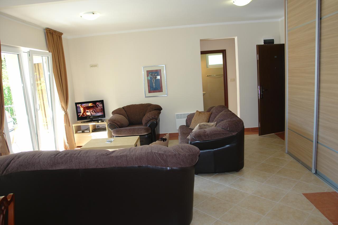 Villa Franeta Apartments บุดวา ภายนอก รูปภาพ