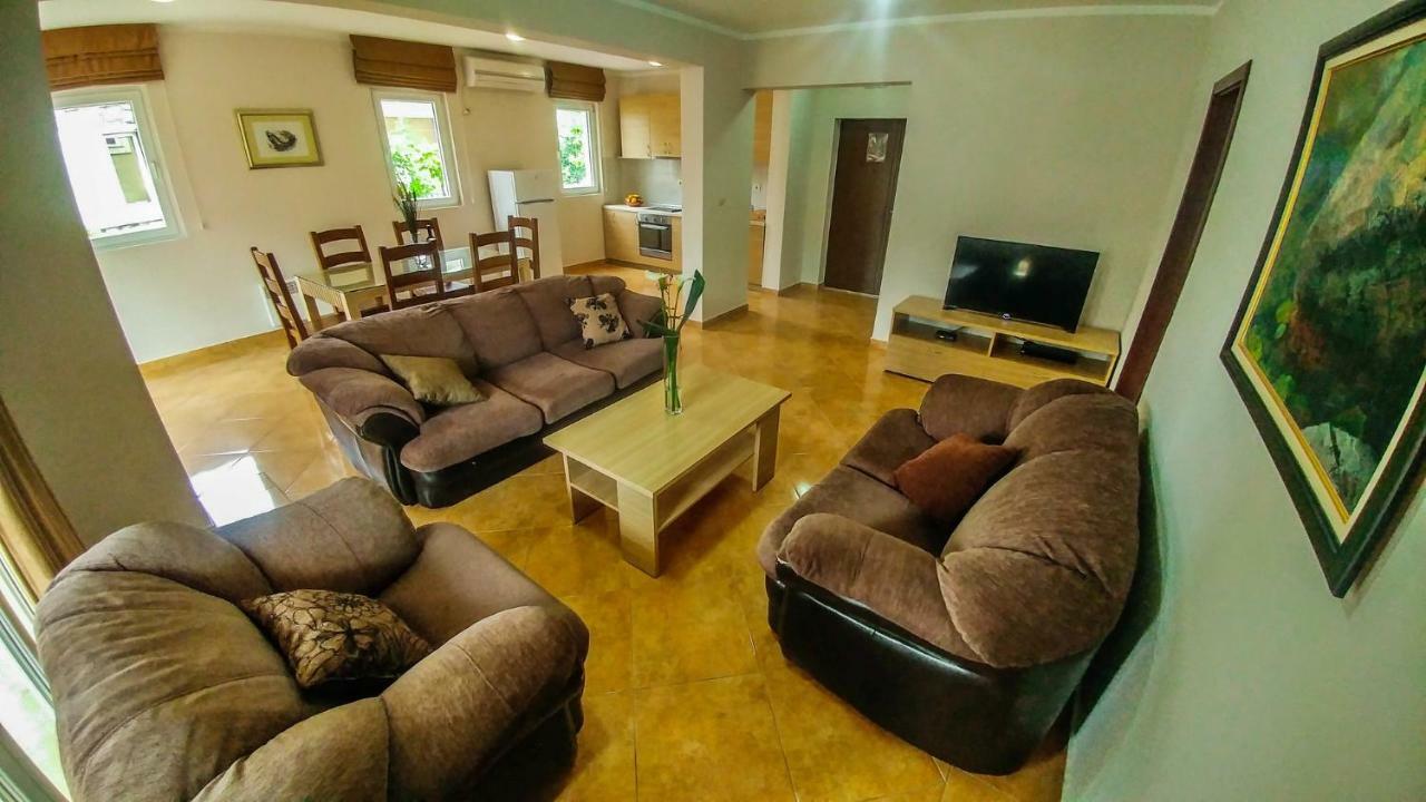 Villa Franeta Apartments บุดวา ภายนอก รูปภาพ