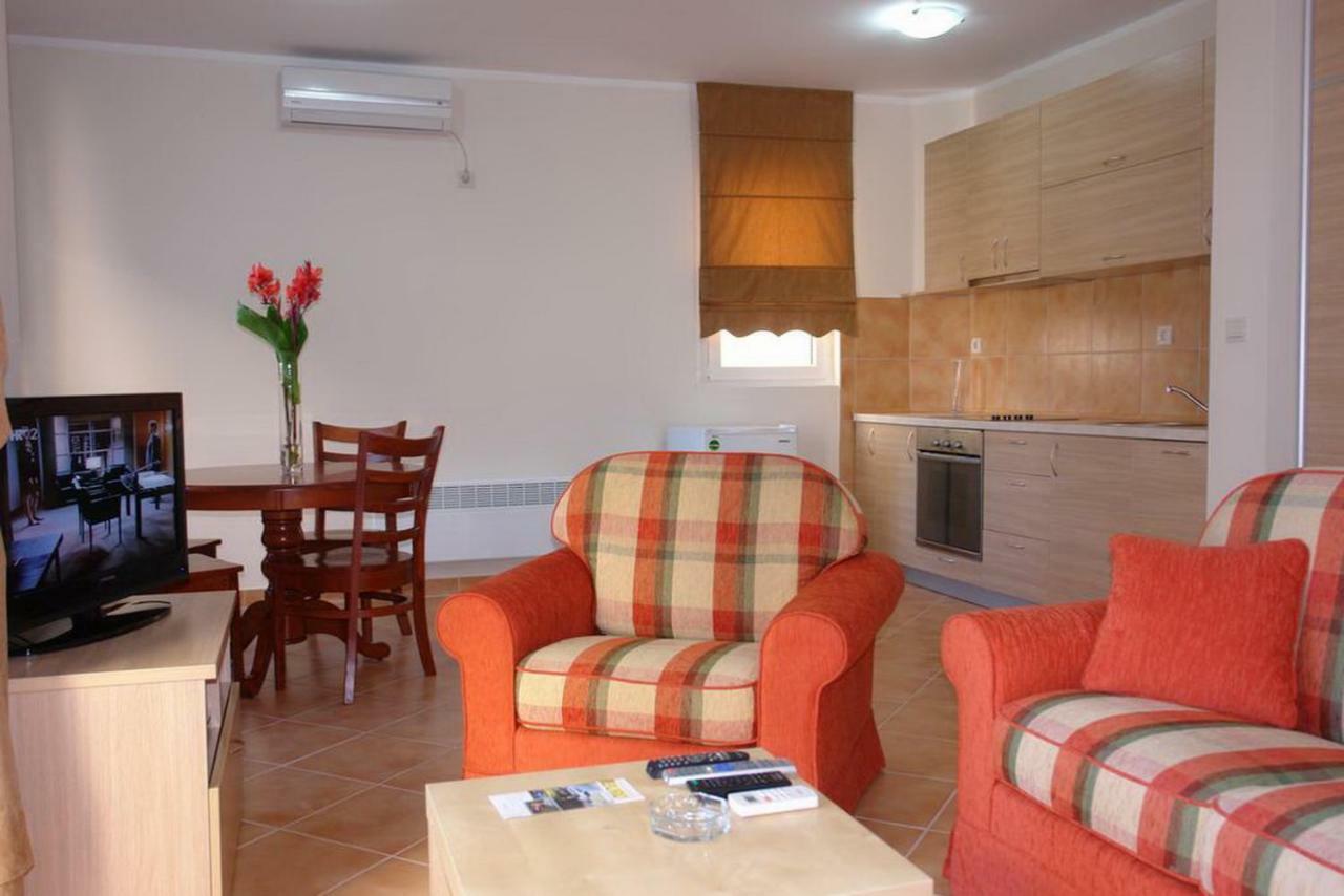 Villa Franeta Apartments บุดวา ภายนอก รูปภาพ